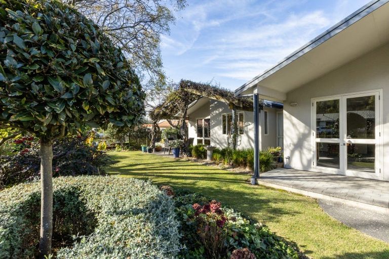 Photo of property in 30 Pukekura Place, Taradale, Napier, 4112