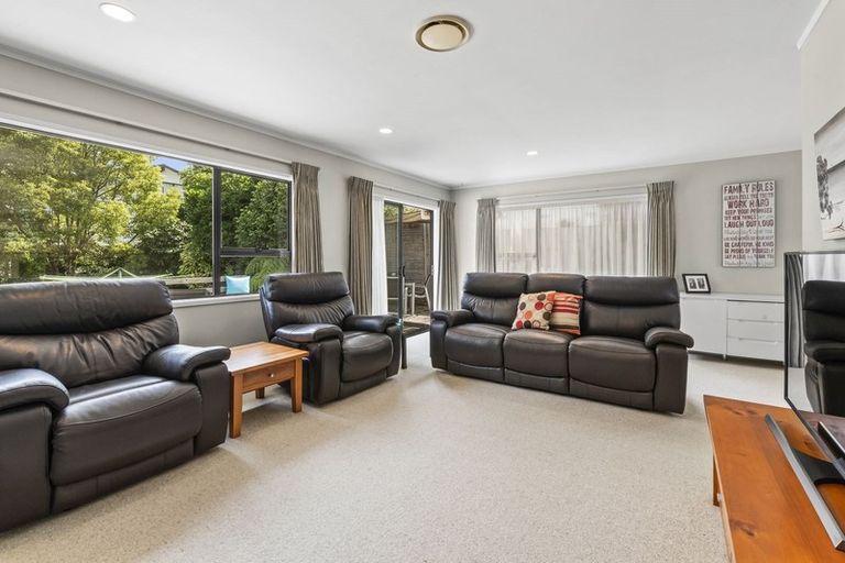 Photo of property in 3 Scarlock Avenue, Browns Bay, Auckland, 0630