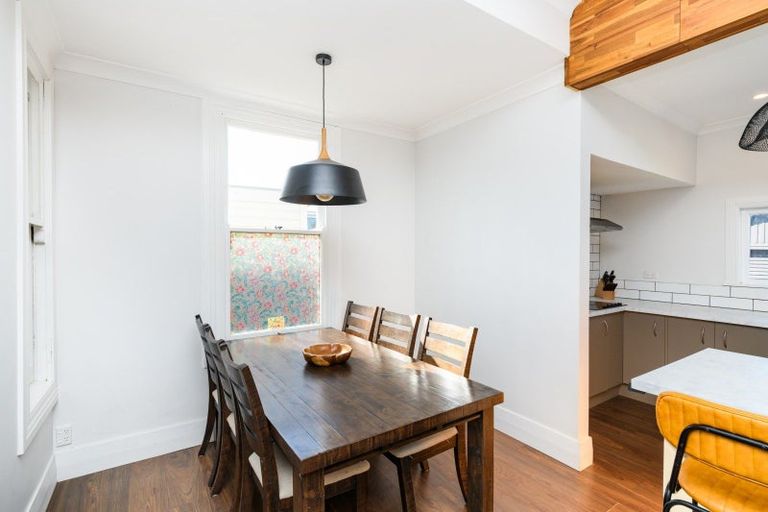 Photo of property in 84 Featherston Street, Takaro, Palmerston North, 4412