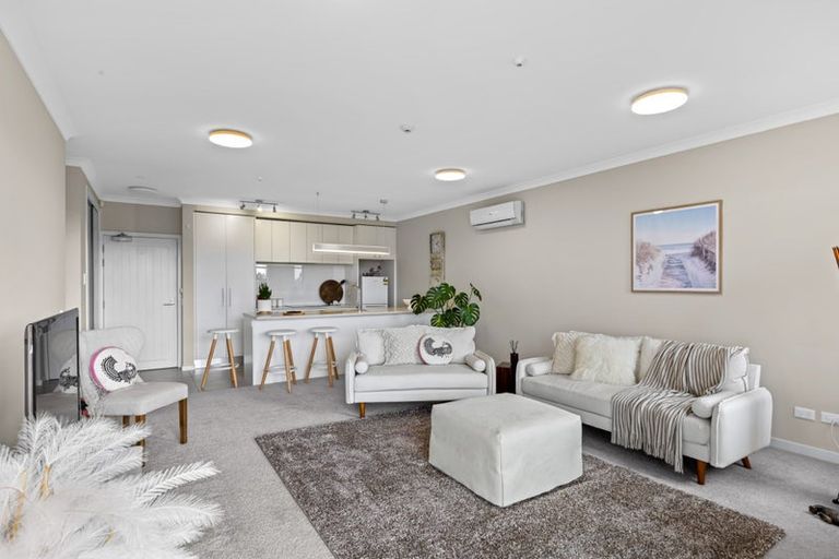 Photo of property in 62 Rewa Rewa Lane, Orewa, 0931