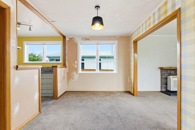 Photo of property in 106 Mclean Street, Woodville, 4920