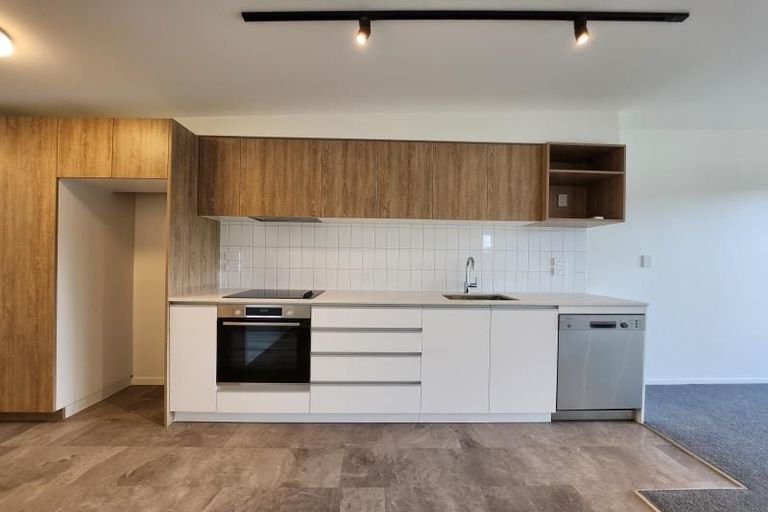 Photo of property in 65u5 Tiketike Way, Brooklyn, Wellington, 6021