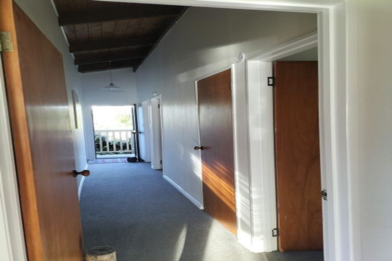 Photo of property in 41c Langton Road, Stanmore Bay, Whangaparaoa, 0932