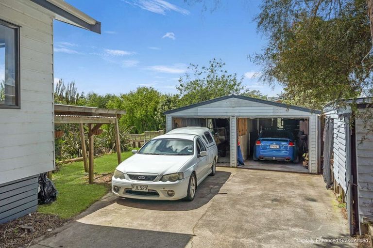 Photo of property in 45 View Road, Waiuku, 2123