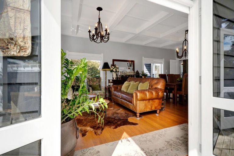 Photo of property in 500 Richmond Road, Lepperton, New Plymouth, 4373