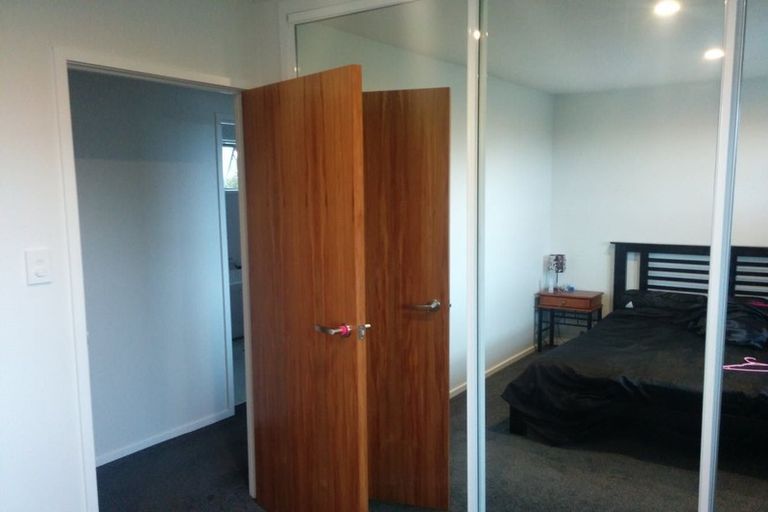 Photo of property in 2/25 Moire Road, Massey, Auckland, 0614
