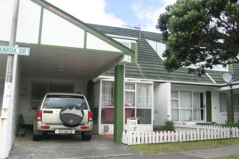 Photo of property in 48 Akaroa Drive, Maupuia, Wellington, 6022