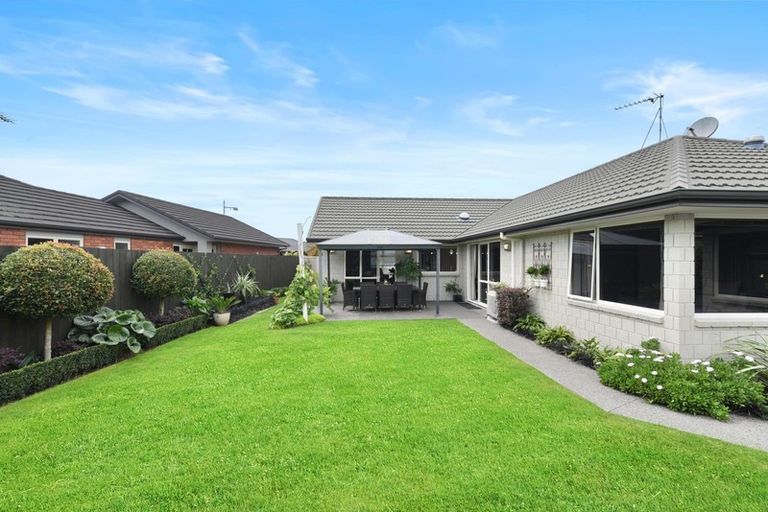 Photo of property in 21 Merlin Close, Huntington, Hamilton, 3210