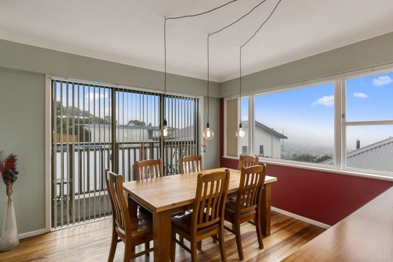 Photo of property in 19 Kingston Heights Road, Kingston, Wellington, 6021