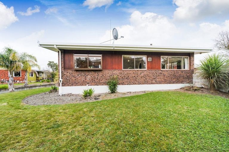 Photo of property in 32 Shelton Place, Feilding, 4702