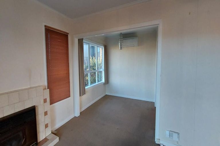 Photo of property in 434 Old Te Atatu Road, Te Atatu Peninsula, Auckland, 0610