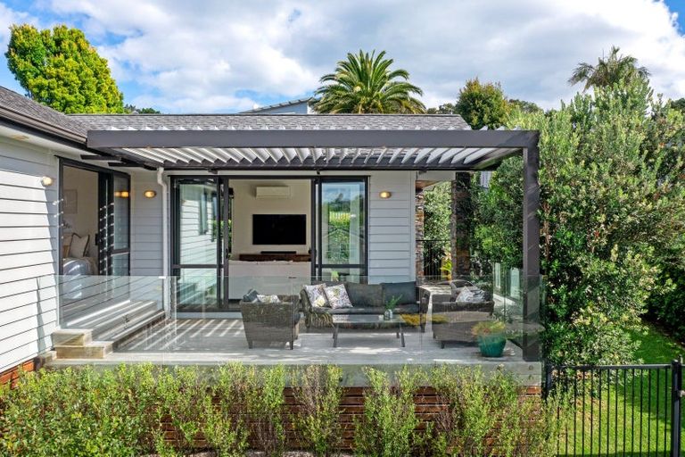 Photo of property in 15 Javelin Close, Gulf Harbour, Whangaparaoa, 0930