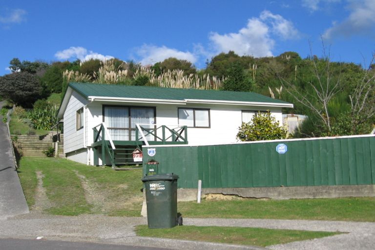 Photo of property in 22 Matariki Grove, Wainuiomata, Lower Hutt, 5014