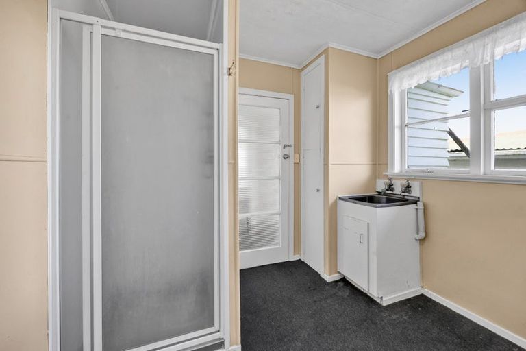 Photo of property in 198 Beaconsfield Road, Midhirst, Stratford, 4394