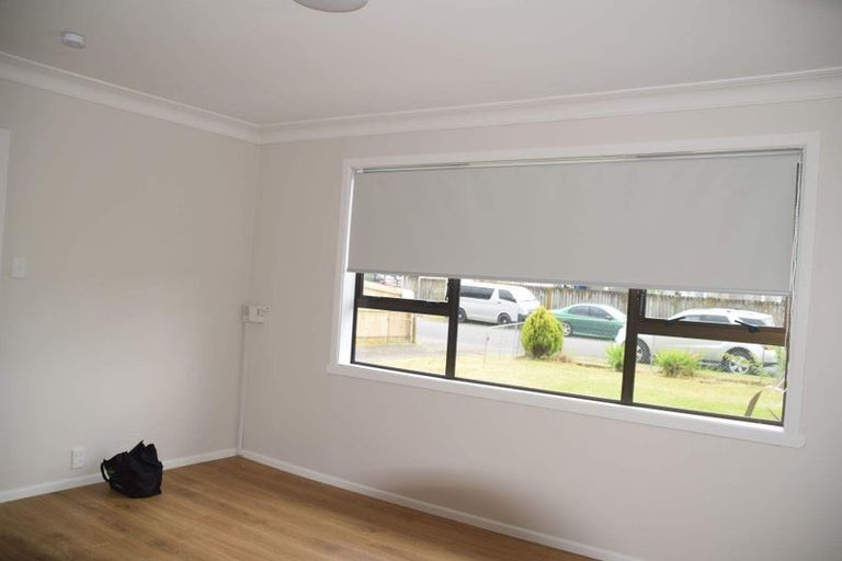 Photo of property in 1 Birchlea Rise, Goodwood Heights, Auckland, 2105