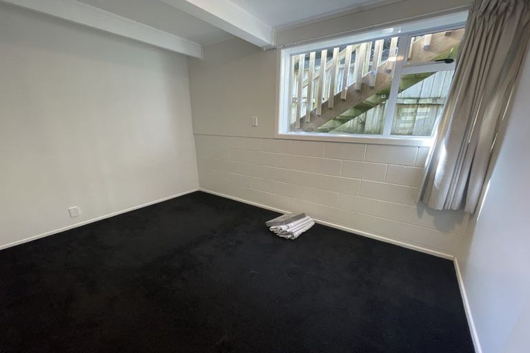 Photo of property in 57 Gloria Avenue, Te Atatu Peninsula, Auckland, 0610