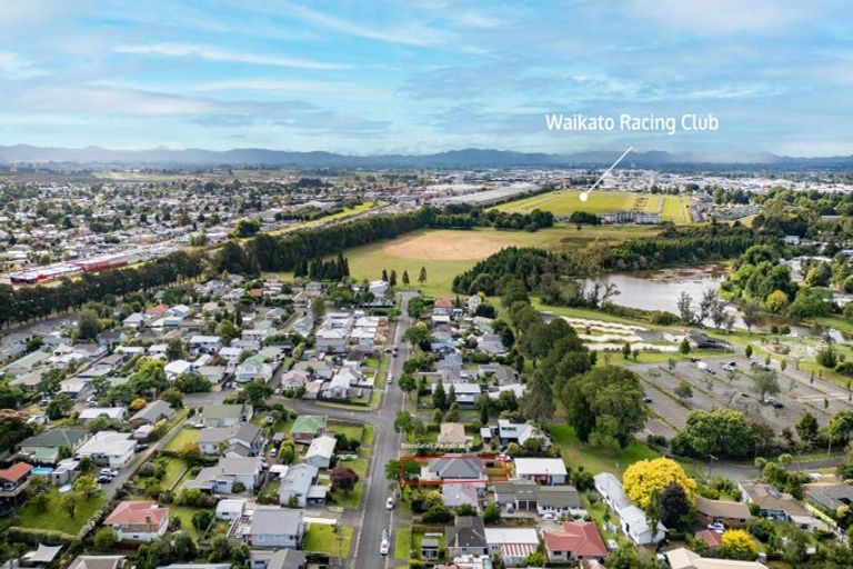 Photo of property in 6a Walsh Street, Forest Lake, Hamilton, 3200