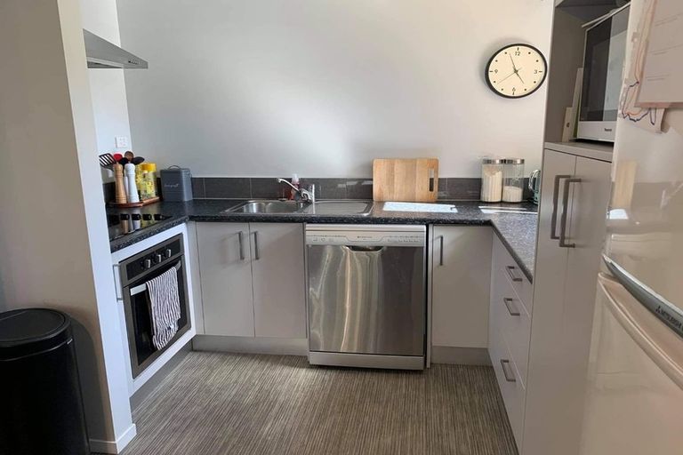 Photo of property in 52u2 Cook Street, Hamilton East, Hamilton, 3216