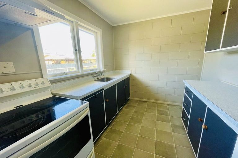 Photo of property in 4/14 Cornwall Road, Taradale, Napier, 4112