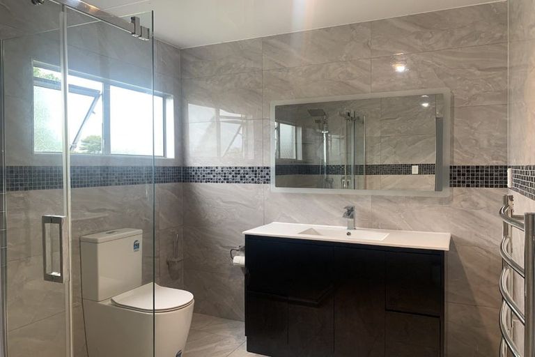 Photo of property in 423 Don Buck Road, Massey, Auckland, 0614