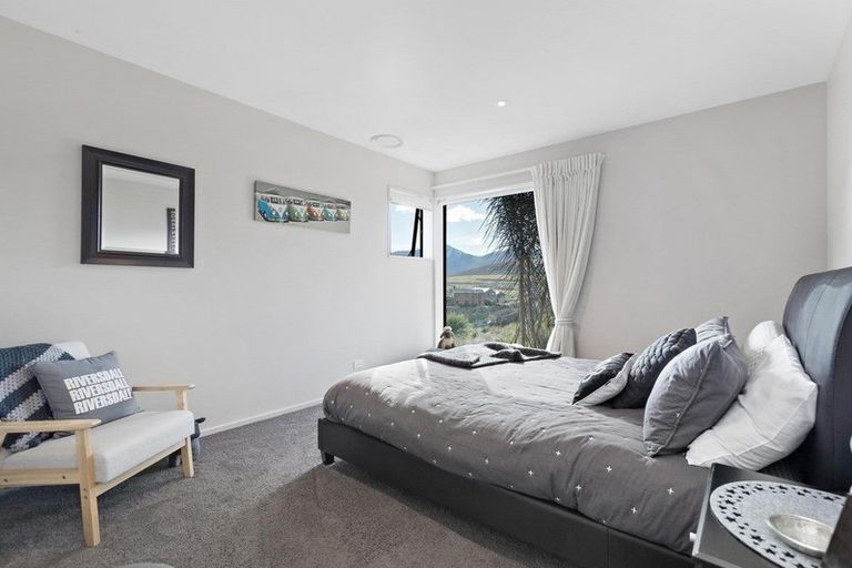 Photo of property in 9 Mckellar Drive, Jacks Point, Queenstown, 9371