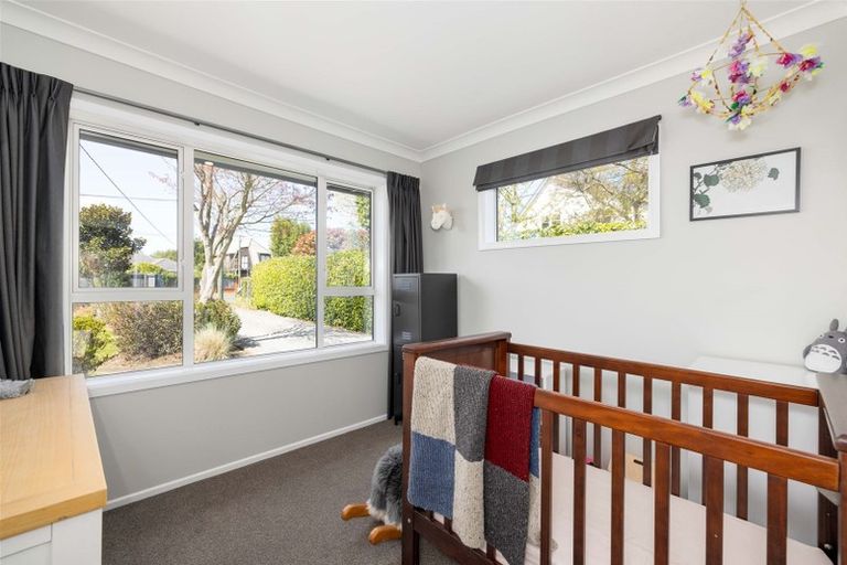 Photo of property in 215 Avonhead Road, Avonhead, Christchurch, 8042