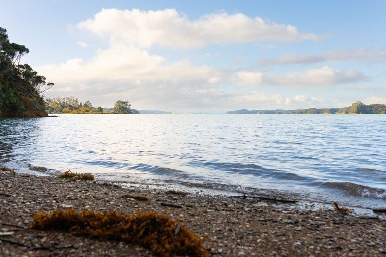 Photo of property in 886 Purerua Road, Te Ti Mangonui, Kerikeri, 0294