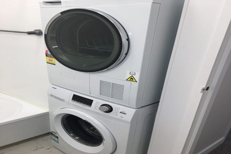 Photo of property in Hobson Court Flats, 75/70u Hobson Street, Thorndon, Wellington, 6011
