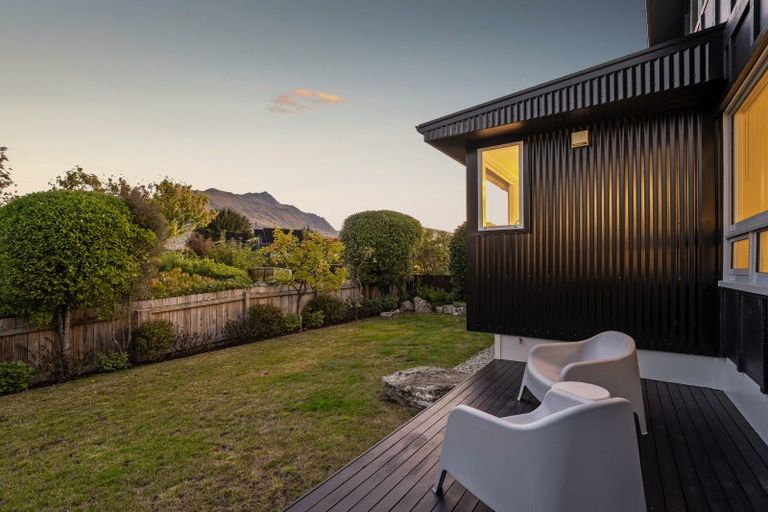 Photo of property in 696 Peninsula Road, Kelvin Heights, Queenstown, 9300