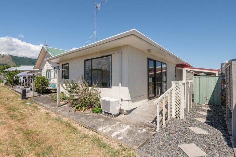 Photo of property in 16 Fernlea Rise, Richmond, 7020