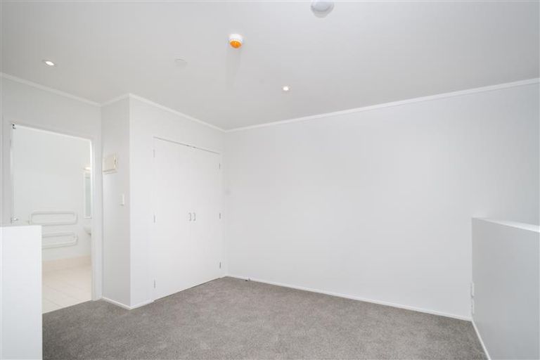 Photo of property in 1b/30 Westward Ho, Glen Eden, Auckland, 0602
