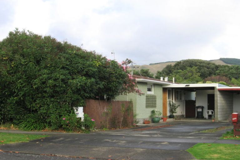 Photo of property in 22 Kohekohe Road, Waikanae, 5036