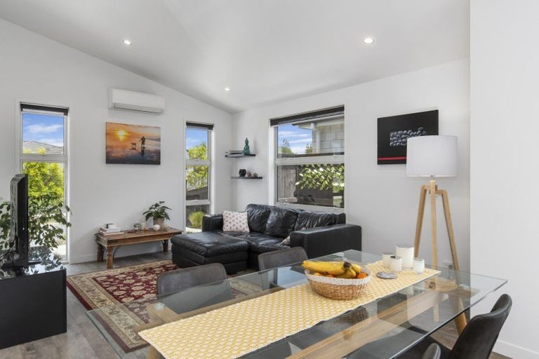 Photo of property in 28 Marion Crescent, Papamoa Beach, Papamoa, 3118