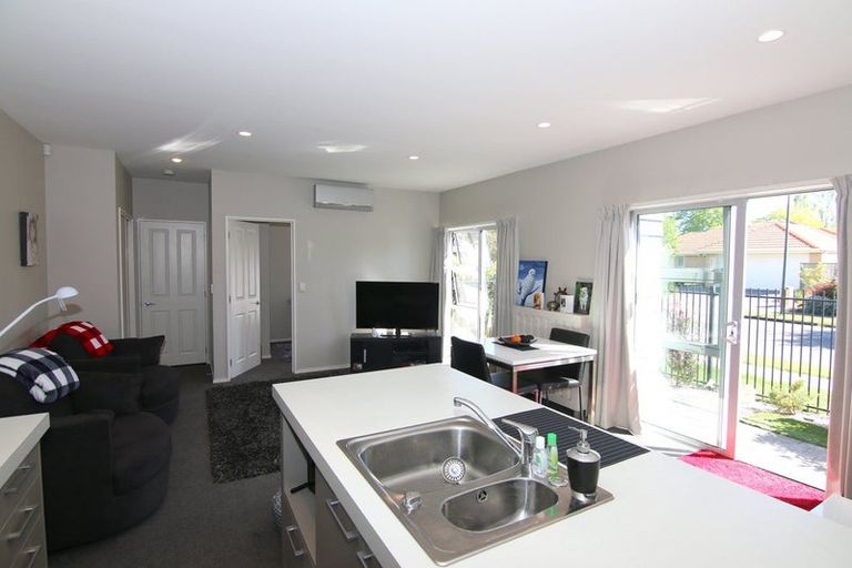Photo of property in 11 Redfern Street, Northwood, Christchurch, 8051