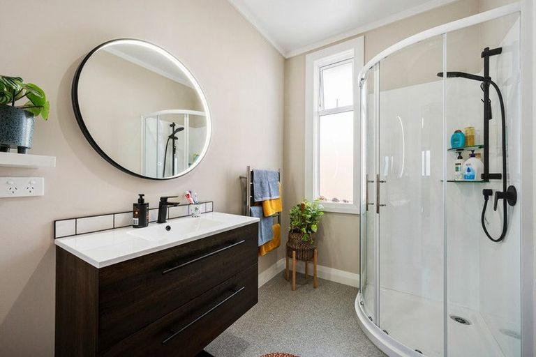 Photo of property in 12 Trevor Terrace, Newtown, Wellington, 6021