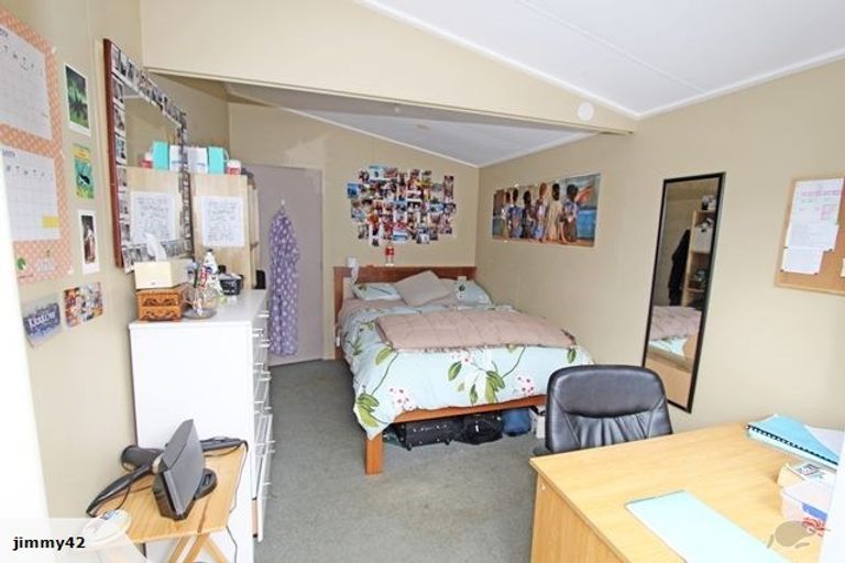 Photo of property in 693 Castle Street, North Dunedin, Dunedin, 9016