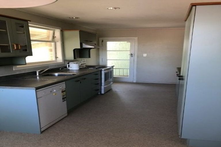 Photo of property in 33 Pulham Crescent, Queenwood, Hamilton, 3210