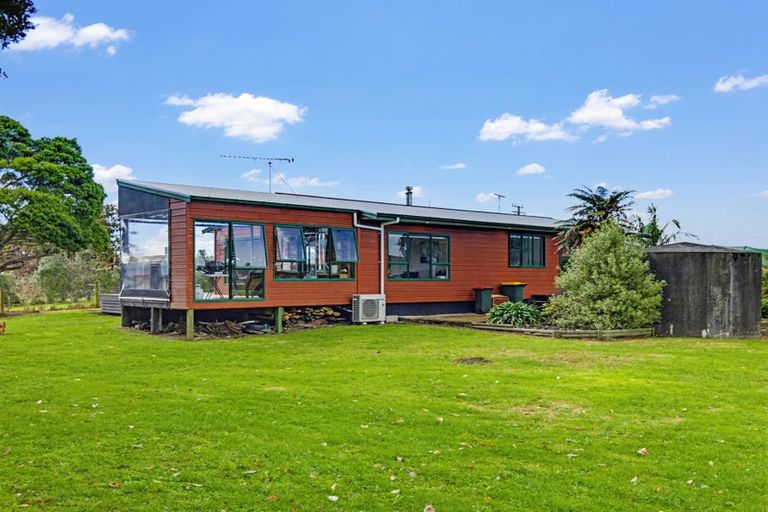 Photo of property in 69 Waipipi Wharf Road, Pollok, Waiuku, 2683