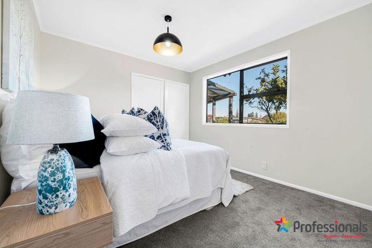 Photo of property in 4 Burlington Place, Manurewa, Auckland, 2102