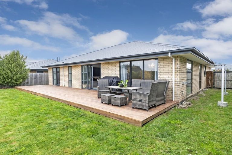 Photo of property in 11 Godwin Grove, Rolleston, 7614