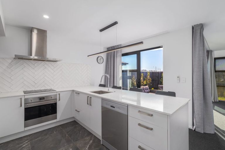 Photo of property in 5 Chrysolite Place, Belfast, Christchurch, 8051