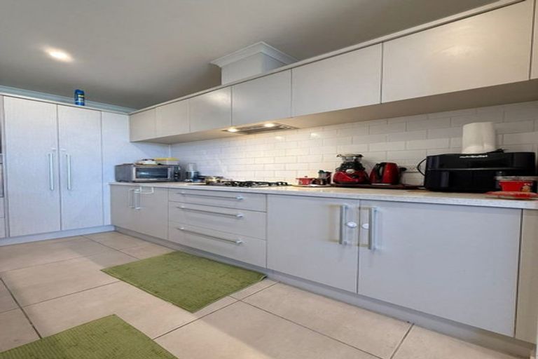 Photo of property in 90 Matairangi Avenue, Totara Heights, Auckland, 2105