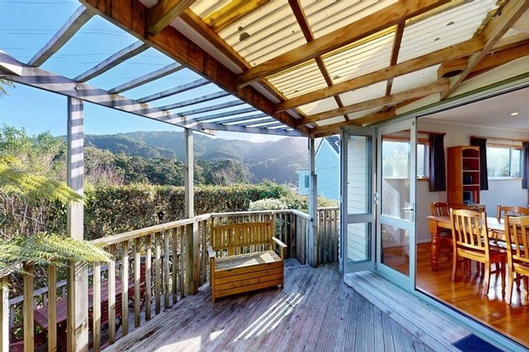 Photo of property in 1 Berkshire Avenue, Wilton, Wellington, 6012