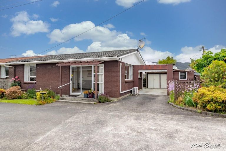Photo of property in 22f2- Liverpool Street, Trentham, Upper Hutt, 5018
