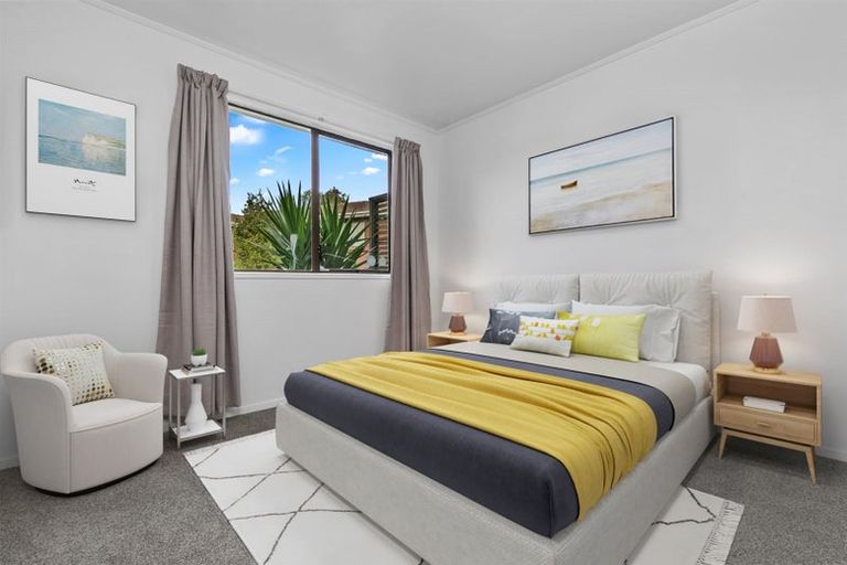 Photo of property in 2/9 Hydra Place, Glen Eden, Auckland, 0602