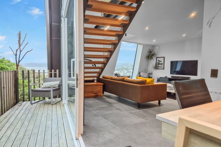 Photo of property in 64a Orangi Kaupapa Road, Northland, Wellington, 6012