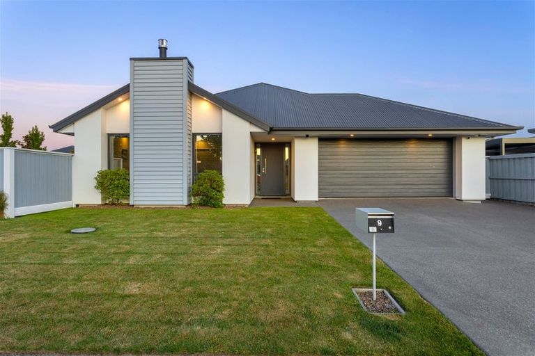 Photo of property in 9 Greenfield Mews, Rangiora, 7400
