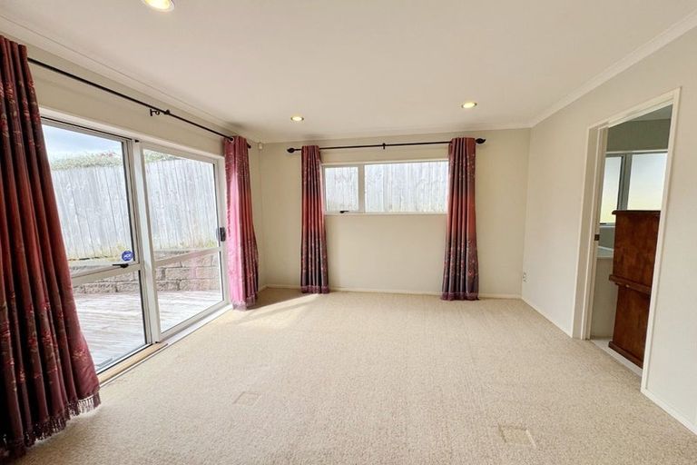 Photo of property in 29 Vino Cina Heights, Ranui, Auckland, 0612