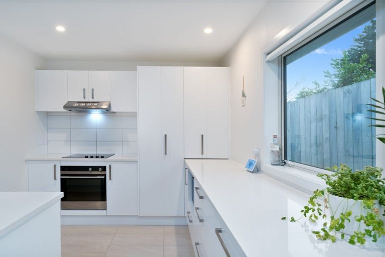 Photo of property in 17 Rauta Way, Helensville, 0800