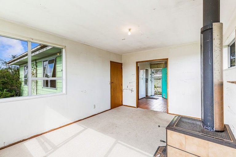 Photo of property in 19 Doone Place, Massey, Auckland, 0614